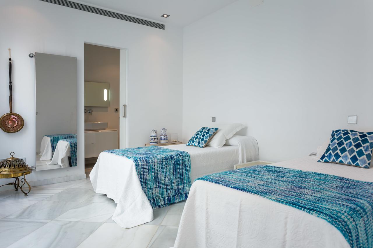 Puerta Del Leon Apartment Sevilla Bagian luar foto