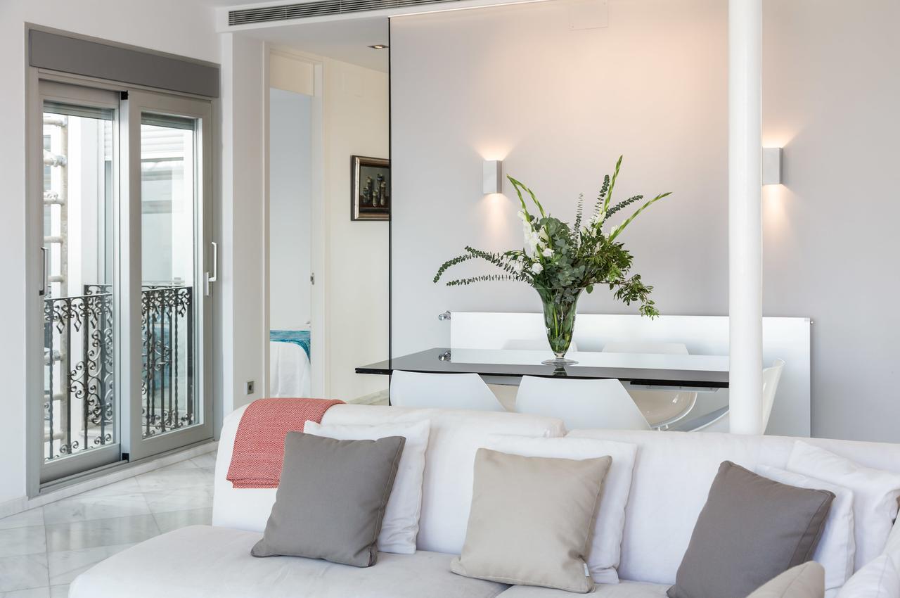 Puerta Del Leon Apartment Sevilla Bagian luar foto