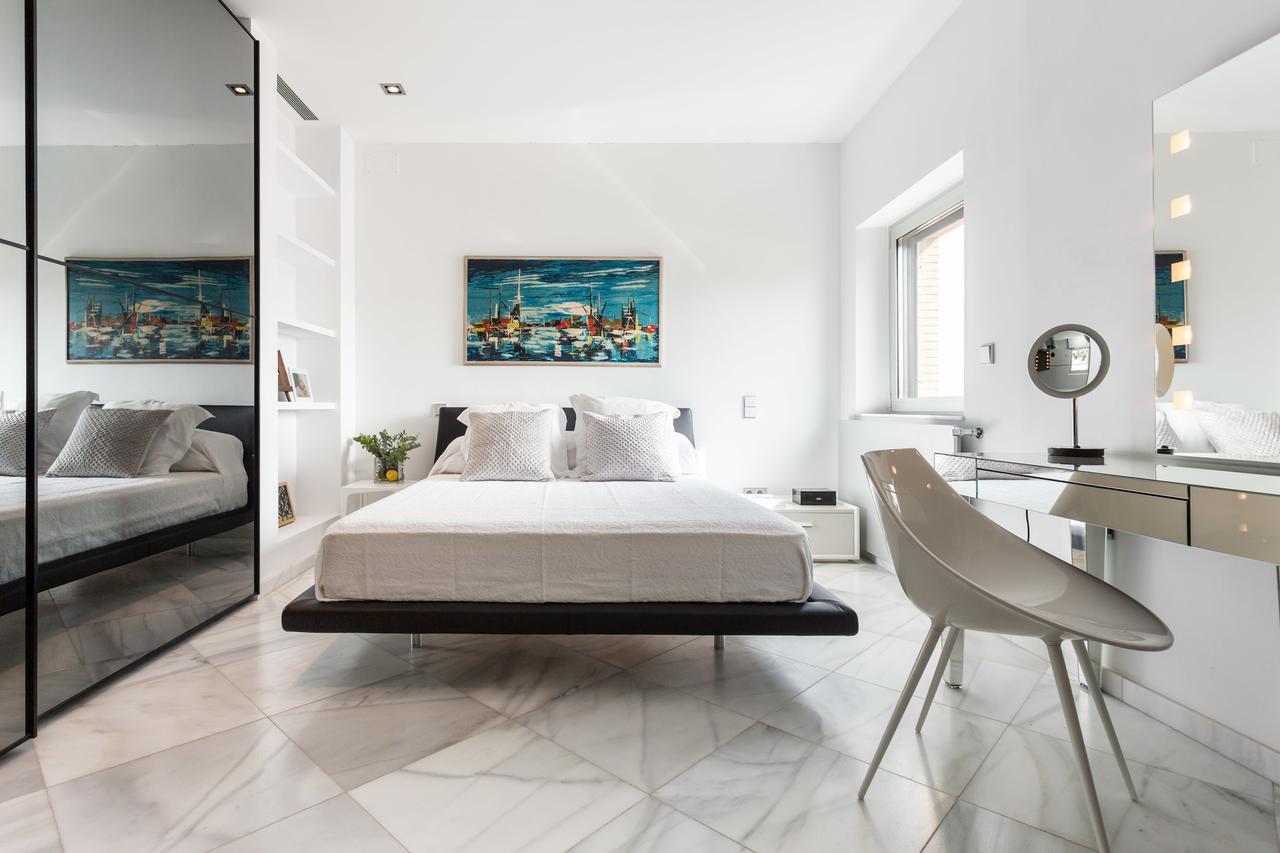 Puerta Del Leon Apartment Sevilla Bagian luar foto