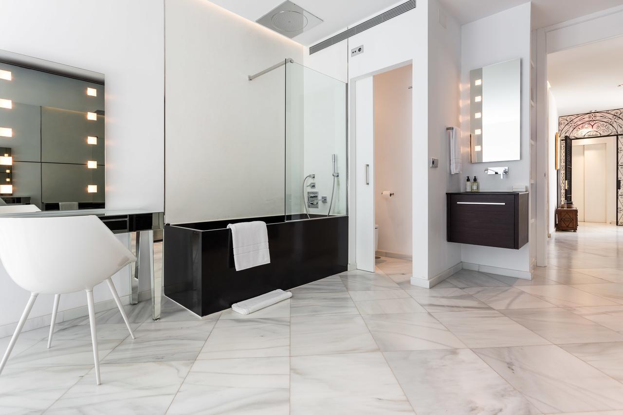 Puerta Del Leon Apartment Sevilla Bagian luar foto