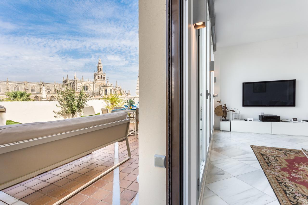 Puerta Del Leon Apartment Sevilla Bagian luar foto