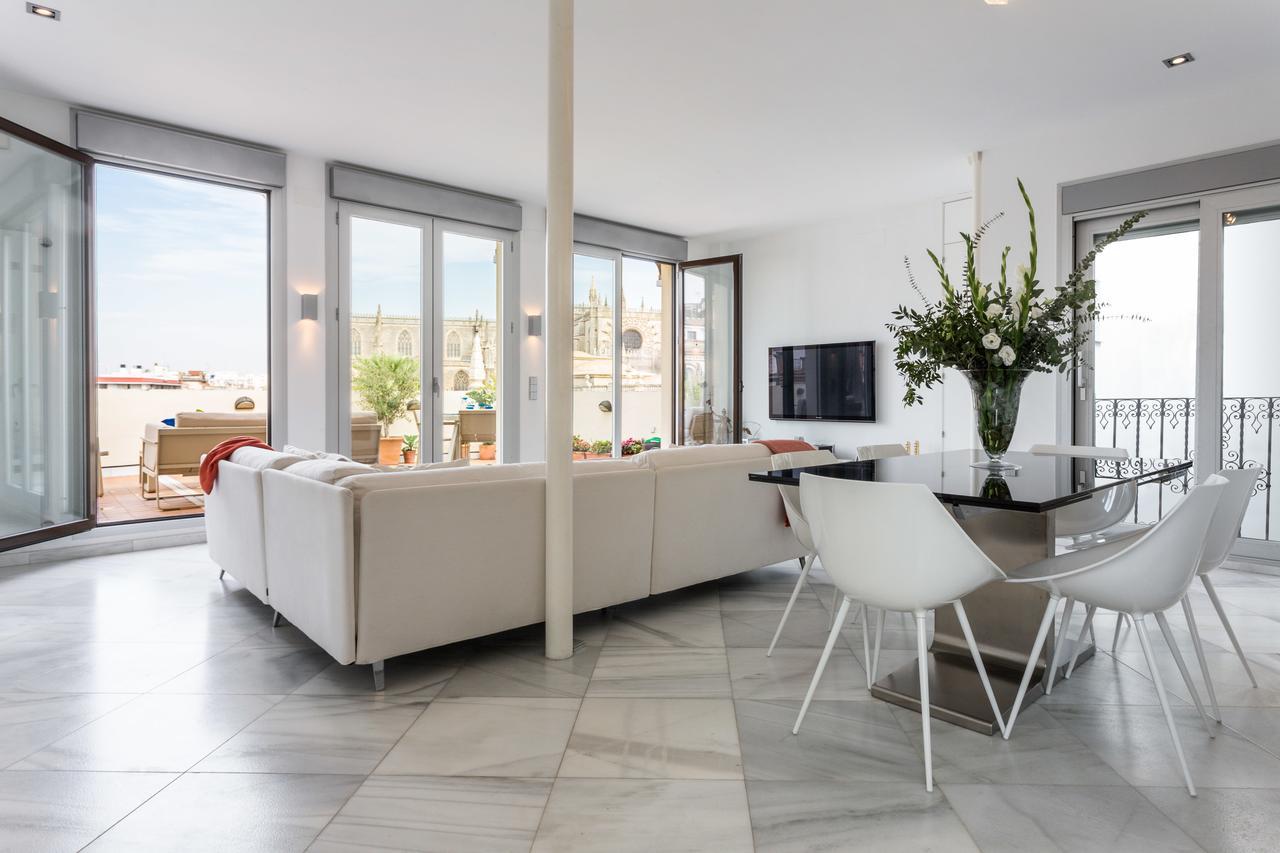 Puerta Del Leon Apartment Sevilla Bagian luar foto